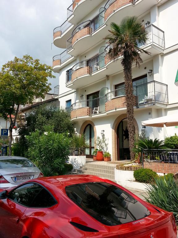 Ilios Residence Τζεσόλο Λίντο Εξωτερικό φωτογραφία